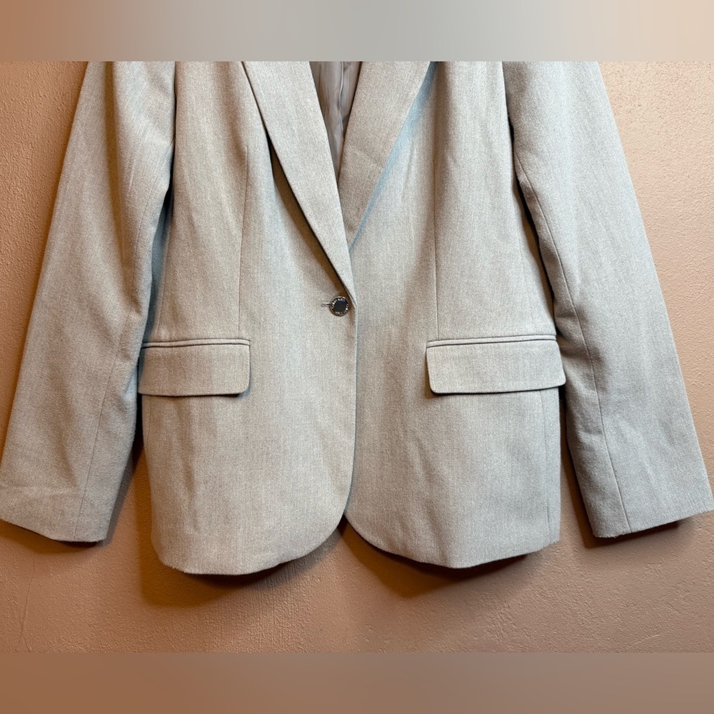 Calvin Klein Women's Soft Gray One Button Notch Lapels Structured Blazer Sz 12 - Picture 5 of 16
